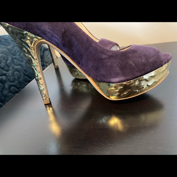 Enzo Angiolini Purple and Gold Platform Heels - Picture 5 of 7